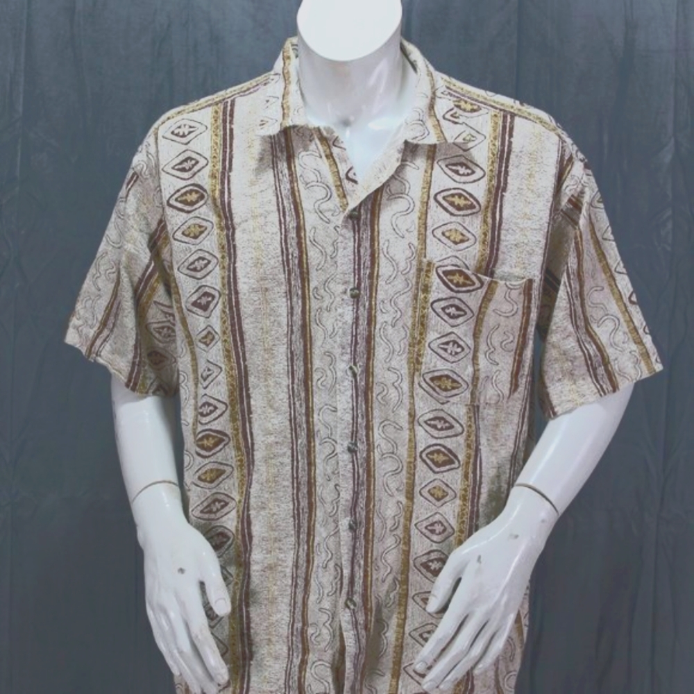 Vintage Men's Buttone down Shirt - Made of Cotton - Heavy Fabric -Unique Pattern